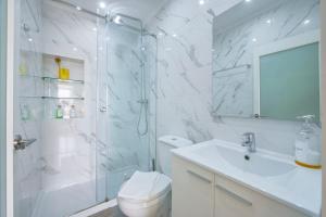 Renewed Alfama Gem with AC, by TimeCooler