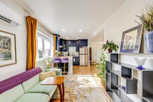 Walk to Beach: Historic Downtown Anacortes Studio