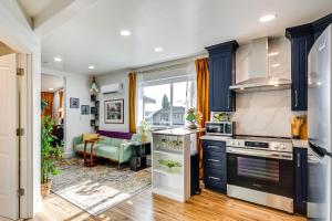 Walk to Beach: Historic Downtown Anacortes Studio