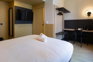 Hotels All Suites Hotel - Paris Pleyel - L-Ile Saint Denis : Chambre Lit Queen-size - Accessible aux Personnes à Mobilité Réduite