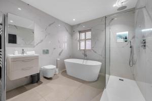 Luxury 5 Star Didsbury Home by City SuperHost