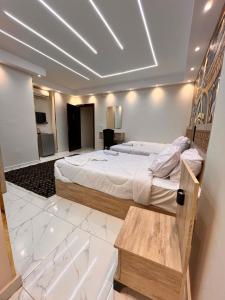 Kemitt pyramids view inn