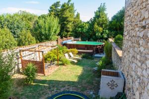 Maisons d'hotes La Barbacane : photos des chambres