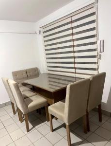 Cozy y Quiet House with Private Garden