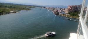 APARTAMENTO ROSES PARA 4 PERSONAS MAXIMO VISTAS MAR y CANAL