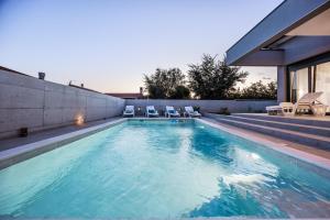 Modern Family Villas with Private Pool - Mia & Teo