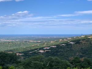 Villas Villa in Le Boulou with Scenic Hilltop Views : photos des chambres