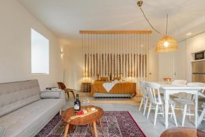 Gaia Superb Terrace Flat