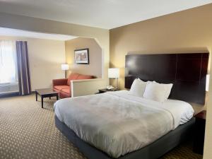 Quality Inn & Suites Pine Bluff