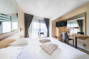 Le Crystal Dinard, Sure Hotel Collection by Best Western