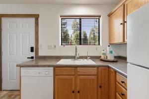 Strawberry Summit Cabin Retreat