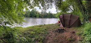 Maisons de vacances Gite exceptionnel au bord de la riviere Lot : photos des chambres