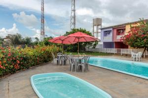 Pousada e chalés a 500m da praia do Atalaia