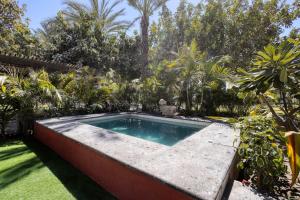 Hacienda Tropical - Oasis of History and Nature