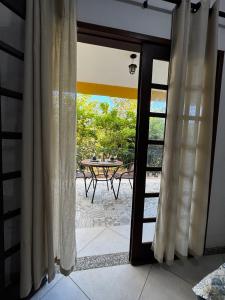 Toca Da Onça Suítes