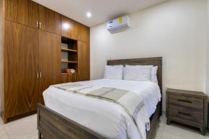 New 3 BD Condo with Pool and Gym