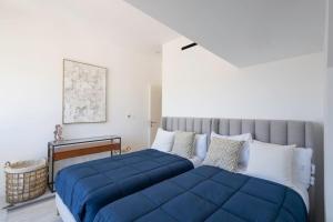 3 BD Penthouse BBQ Near Medano Beach