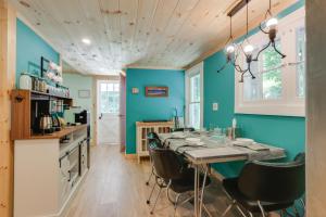 River Views and Boat Launch Access Huntingdon Home