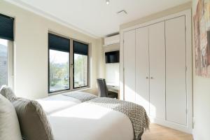 Park Central Executive Apartments 102