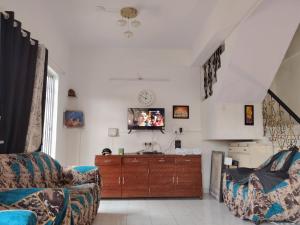 Capricorn 3bhk villa with mountain view & private pool