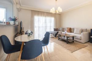 Luxury 2BR Apartment City Center with Parking