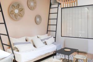Maisons de vacances Charming house in Montreuil with terrace : photos des chambres
