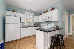 The Catbird - 28 Butternut