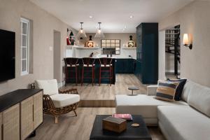 Luxe Retreat With Private Pool - The June villa