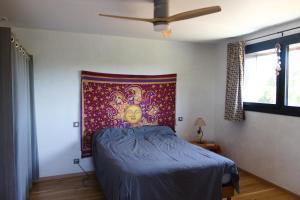 Maisons de vacances Gite ecologique avec vue Foret & Vallee Dordogne ! : photos des chambres