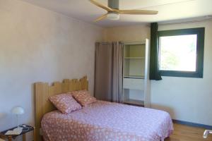 Maisons de vacances Gite ecologique avec vue Foret & Vallee Dordogne ! : photos des chambres
