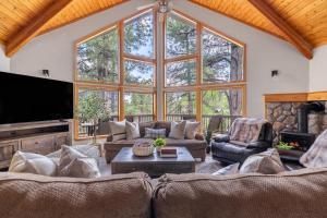 Cozy Pines Cabin in Munds Park