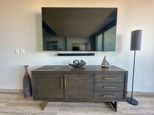 2BR Iconic Oceanfront Escape