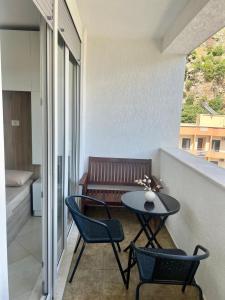Curri Apartment in Twin Tower- modern Apartament 4 people, 3 min from the Beach