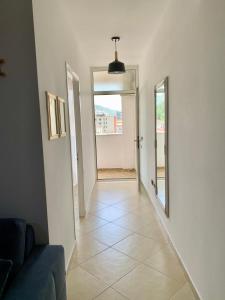 Curri Apartment in Twin Tower- modern Apartament 4 people, 3 min from the Beach