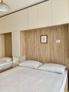 Curri Apartment in Twin Tower- modern Apartament 4 people, 3 min from the Beach
