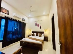Oxygen Inn - Couple Friendly - Noida Sector 51 Managed by Oxygen
