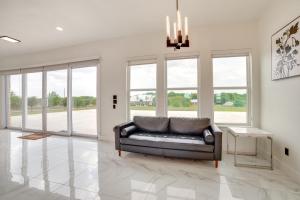 Sprawling Countryside Home in Dallas Area