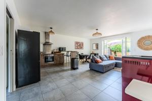 Maisons de vacances Pretty wooden house with terrace - Bassin d'Arcachon : photos des chambres