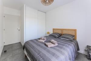 Maisons de vacances Pretty wooden house with terrace - Bassin d'Arcachon : photos des chambres