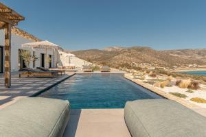 Luxury villa with private infinity pool and stunning sea view