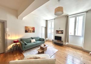 Appartements Louisa, Center, Places gratuites dans la rue : photos des chambres
