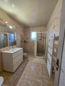 Maisons de vacances Maison au calme avec 3 chambres, jardin et garage : photos des chambres