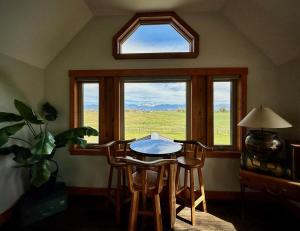 Cache Vista Ranch Estate - Sleeps 32, Teton Views