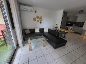 Air conditioned appartment 270m from beach