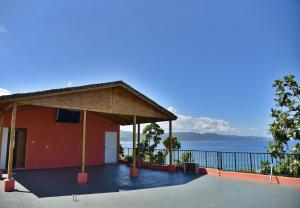 LS Stonethrow - Hazel Suite