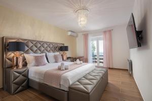 Villa Natali With Pool And Sea View - Happy Rentals