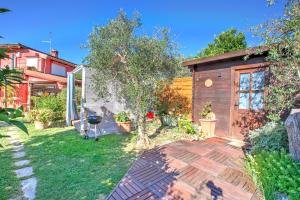 Casa Fra Gli Ulivi with Private Pool - Chicca