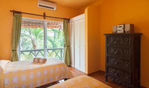 Charming authentic Mexico-Walk to beach & 5th Ave!