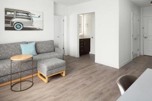 1 Bedroom Suite, 1 Queen, Sofa bed room in TownePlace Suites Wilmington Wrightsville Beach