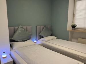 Belisima Apartments I Ferienwohnung Ruppertsberg R03 - Reiterpfad I separater Schlafbereich mit Boxspringbetten I Waschmaschine I Parkplatz I Nähe Supermarkt - Bäcker - Bahnhof